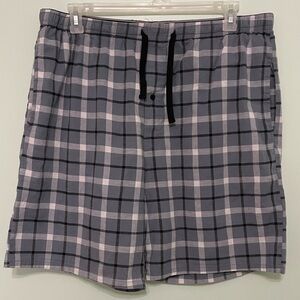 Plaid Pajama shorts size L with side pockets very comfy with pull string waist